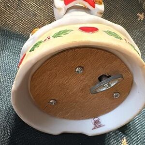 Vintage 1979 Enesco, Lucy and Me, Caroling Bears music box